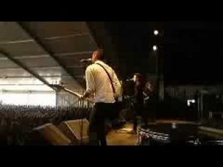 04 Anti-Flag - Underground Network (Live@Pukkelpop’08)