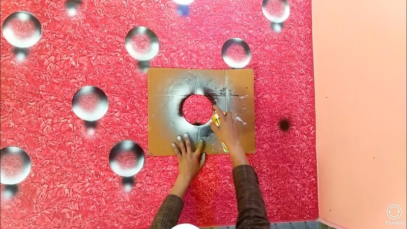 Royale Play panting, bubbles