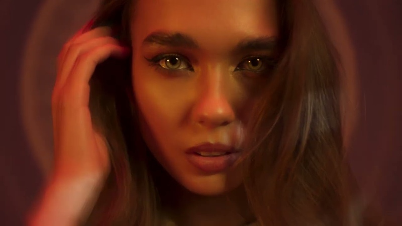 Otilia Hold On