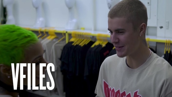Justin Bieber Visits His Purpose Tour Pop Up Shop at VFILES VFILES
