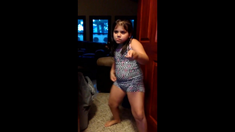 Chelsea Dancing To Crazy Frog