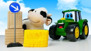 O trator de brinquedo John tenta chegar na fazenda! Histria educativa infantil com brinquedos