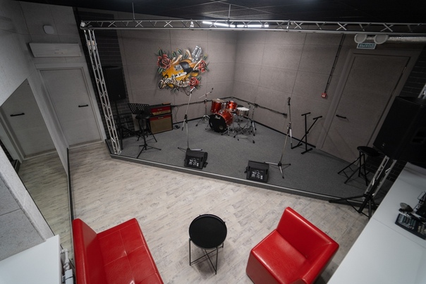 Комната музыканта. Интерьер кальянной в стиле лофт. Музыкальная студия лофт. Студия союз расул чабдаров и виктория. Муз лофт все выпуски.