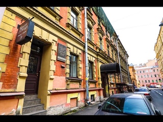 Продаётся квартира 141 кв.м. в центре Санкт-Петербурга в Петроградском районе у ст. м. Чкаловская